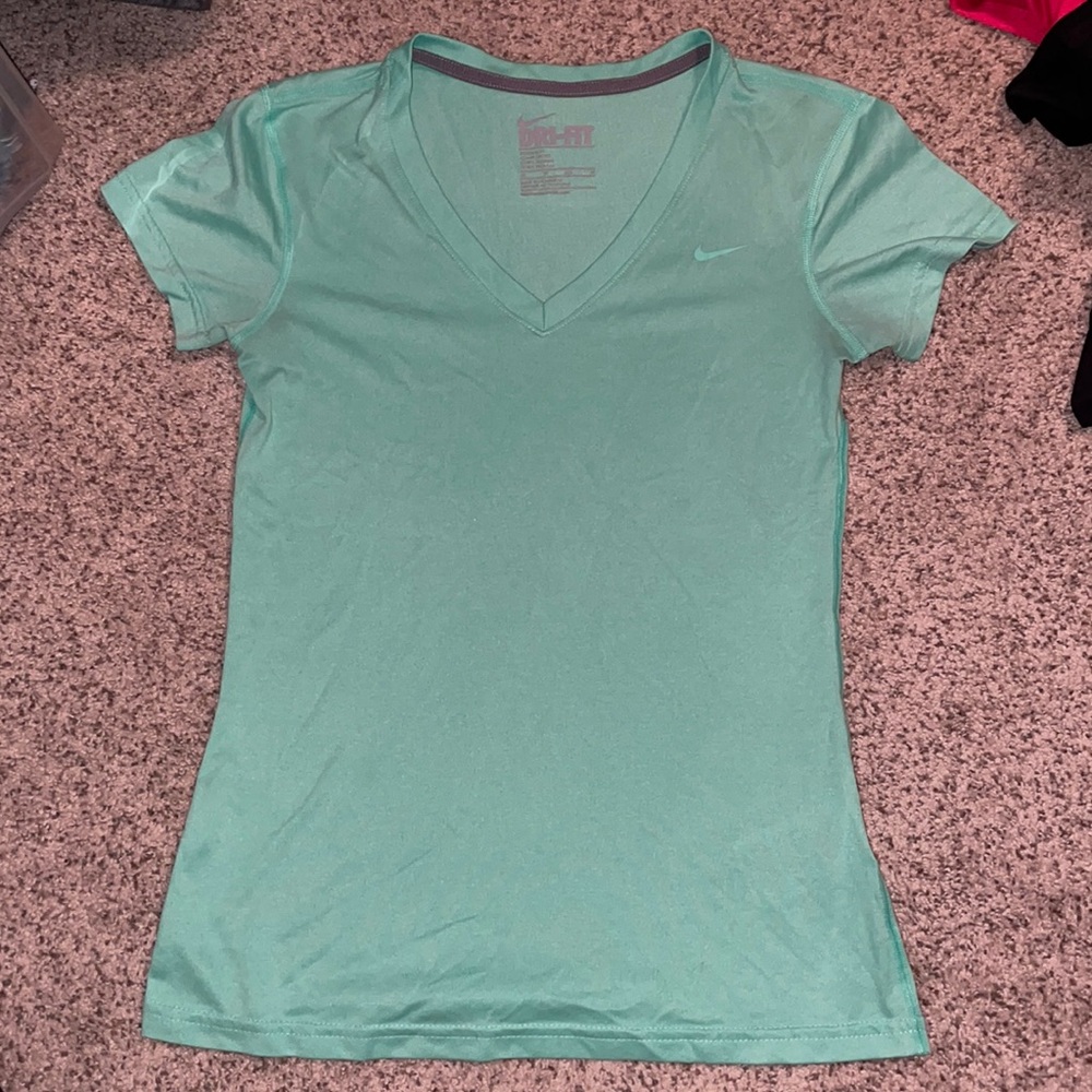 Nike Dri-fit top